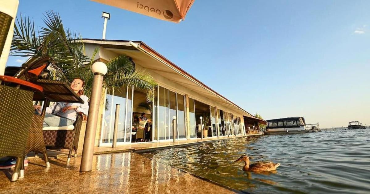 Hotel La Scoica Land Неводарі Екстер'єр фото